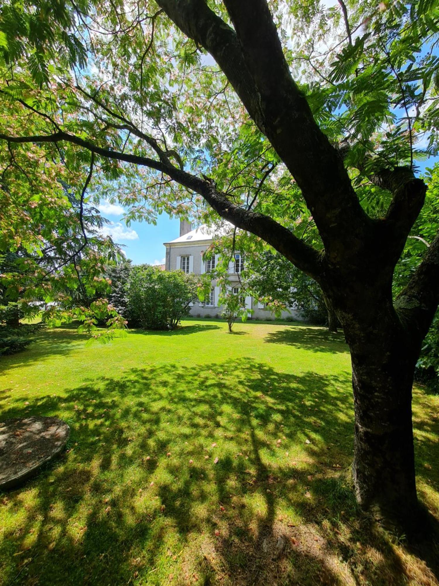 Apartamento Gite "Hawai", Avec Parking Securise La Roche-sur-Yon Habitación foto